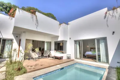 Image de Villa Aqua: A Private Residence by Garten Hotel