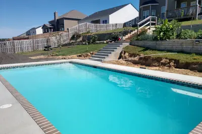 Image de Huge house with pool