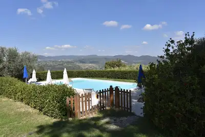Image de To feel good: quiet panoramic location with pool for 6/7 people