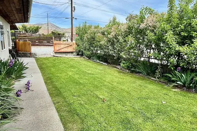 Image de Chelan Cozy Getaway: Pet-Friendly, Downtown, Wifi, Steps to Riverwalk Park