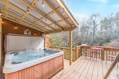 Image de Blue Creek Shoals | Hot Tub, Sauna, Fire Pit, Game Room, Pet Friendly