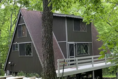 Image de Clean & Cozy Chalet in a Relaxing Wooded Scene. Stay & Find Your “Missing Peace”