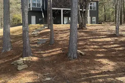 Image de Lakefront Family Home on Lake Martin with Private Boat Launch