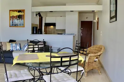 Image de Appartement 2 Pièces avec Climatisation, 4 Couchages, à 100m de la Plage