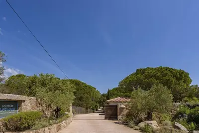 Image de Villa F2*** pour 4personnes avec piscine chauffée à 900m de la plage de Santa Giulia