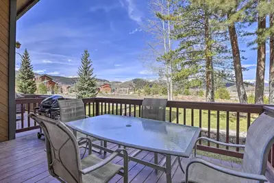 Image de 2 Mi to Lake Dillon: Spacious Condo w/ Mtn Views