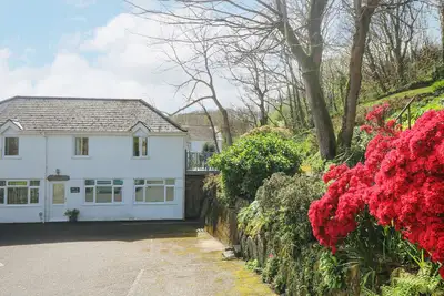 Image de Longships, country holiday cottage, with a garden in Porthcurno