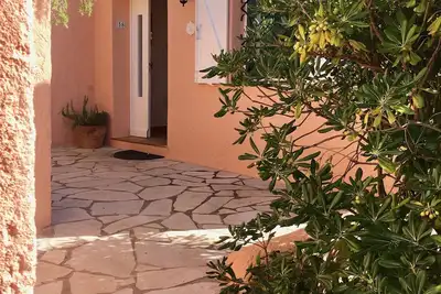 Image de Maison 76qm sur 2 niveaux, Terrasse, Balcon, toilettes, salle de bains, cuisine