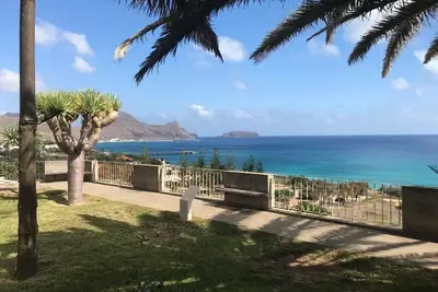 Image de Bay View Villa with magnificent view in front of the sea and praia