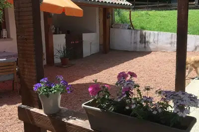 Image de petite maison à la campagne