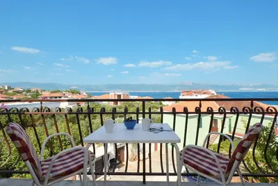 Image de Appartement de vacances pour 5 personnes  + 1 enfant env. 75 qmà Slatine, Dalmatie (Centre de la Dalmatie)