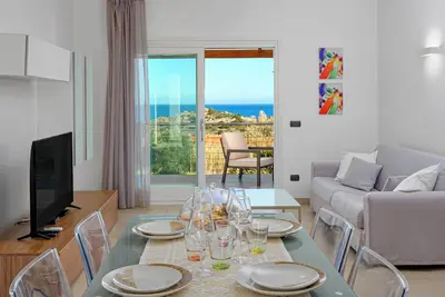 Image de Appartement de vacances unique \"Villa Marconi 8\" avec vue sur mer et terrasse ensoleillée spacieuse