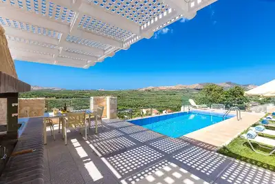 Image de Kampos Villa I, Heated Pool, Walking distance to Tavern, Shared Playground