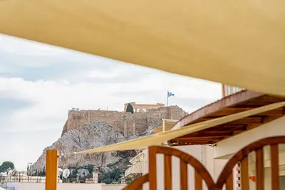 Image de Beverly Iv Superb 2br Apartment with Acropolis View by Jj Hospitality-