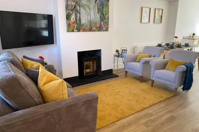Image de Beautiful Poole House 5 mins to Sandbanks +Netflix