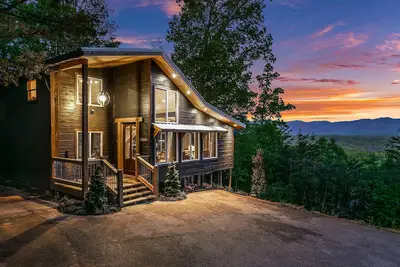 Image de Smoky Mountain Tranquility - Hot Tub, Awesome Mountain View, Free amenity Tickets! ! !