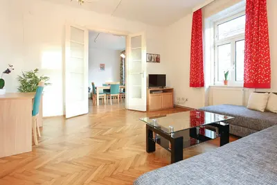 Image de Friendly apartment 7 minutes by subway to the city center