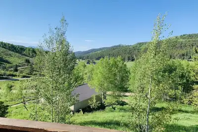 Image de Log cabin on 5 acres in Wilson Wyoming