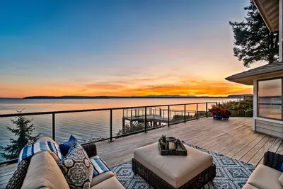 Image de Spectacular Beach Front House