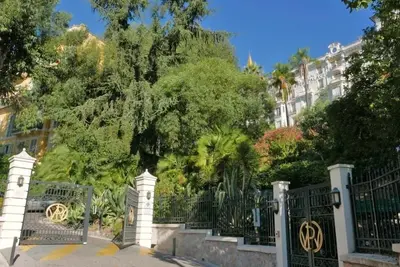 Image de Studio dans ancien palace classé Monuments Historiques Patrimoine du XXe