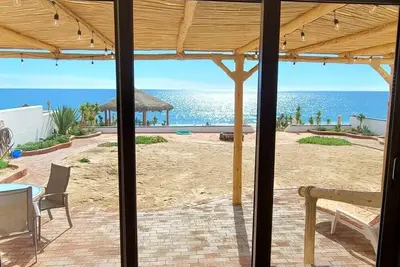 Image de Casa Evita, 4 bedroom beachfront home.