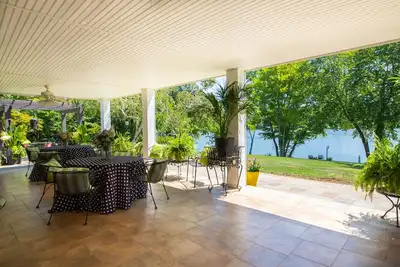 Image de Private, Deep Water Cove - 1/4 mile from Marina Boat Rental, Restaurant, Grocery