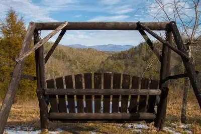 Image de Amazing Mountain Lodge Retreat on 63 Acres - 20 minutes from Asheville
