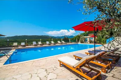 Image de Maison de vacances Zadvarje pour 1 - 26 personnes avec 10 chambres à coucher - Maison de vacances