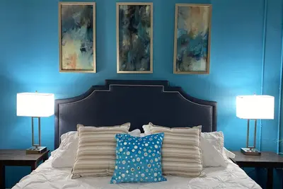 Chic Urban Studio+King Bed+Convention Center