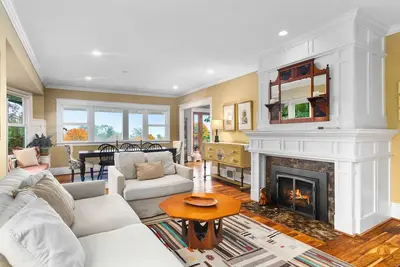 Image de Affordable 2 Bedroom Craftsman in the Central District Close to Downtown Seattle