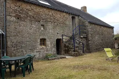 Image de Ferme du Xvii rénovée, située entre terre et mer, 8-10 personnes.