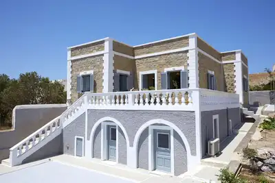 Image de Flora's Stone House