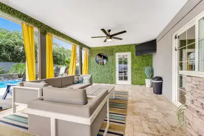Image de Chic, family-friendly house with private pool & beautiful backyard
