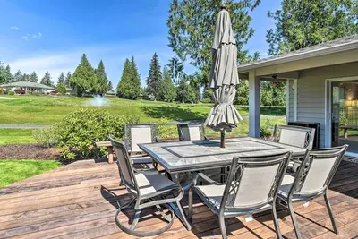 Image de Spacious Family Home on Golf Course: Hike & Bike!