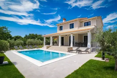 Image de Modernly designed villa located near Pula