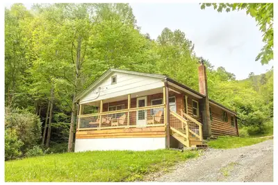 Image de Private Mountain Retreat near Hot Springs & Appalachian Trail