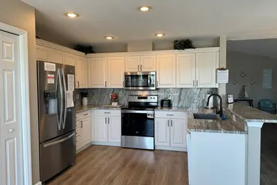 Image de Waterfront Canal Home near beaches, Pool, Dock, 6Seat Golf Cart-No Storm Damage!