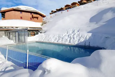 Image de Agréable appartement pour 6 personnes avec piscine, Wifi, Tv, balcon, animaux admis et parking