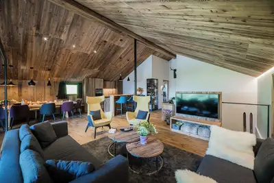 Image de Appartement de vacances moderne Chalet Ortles avec vue sur les montagnes et Wi-Fi