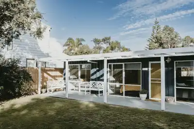 Image de The Hidden Gem at Rye. Perfect for young families with a big flat backyard.