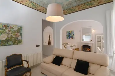 Grande Maison Coloniale Dans Le Centre