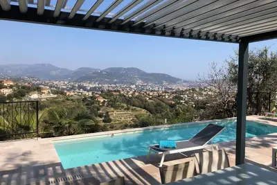 Image de Villa Zarafa Nice, jolie vue mer, ville et montagne, piscine chauffée et privée.