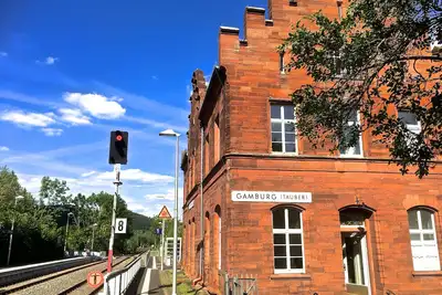 Image de Large vacation apartment Alter Bahnhof Gamburg in vintage industrial style