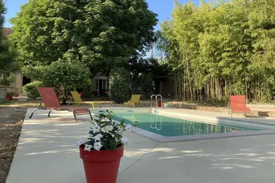 Image de Charmant gîte entièrement rénové avec piscine privée