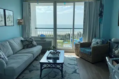 4th Floor - 1 Bedroom -Sleeps 6- Oceanfront - Bridgewater, Litchfield by the Sea