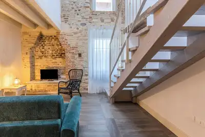 Appartement \"Ontano\" dans le style d'une ferme avec Wi-Fi, jardin et piscine partagés