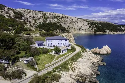 Image de Appartement de vacances avec air conditionné et internet, près de la mer