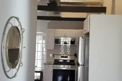 Image de Cozy Loft for 4, 2 min to beaches, Une, town, dining, outlets, fishing, hiking. .