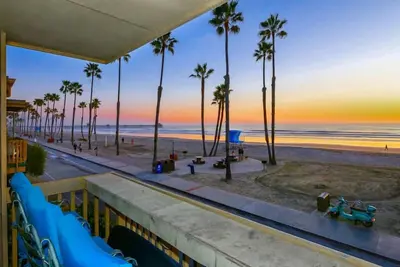 Image de Beachfront Luxury, High end upper level cottage, North Coast Village A22