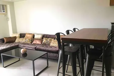 Image de Classy 2br Apartment + Netflix at Rockwell Makati